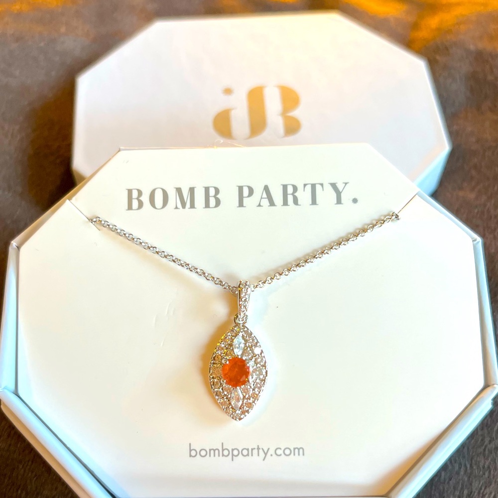 Brand new Ring Bomb necklace 😍
